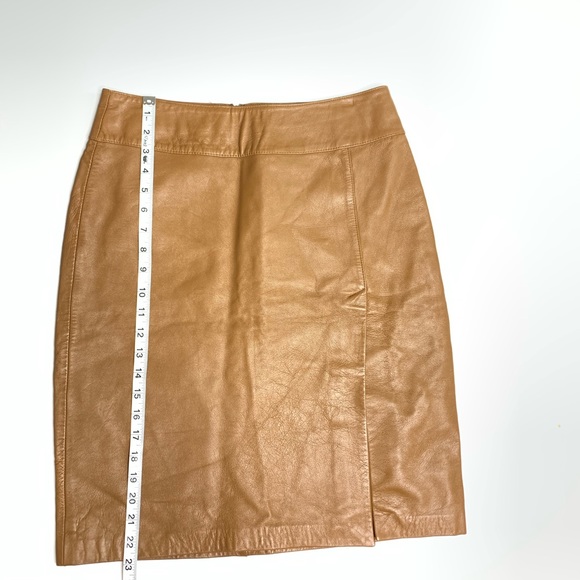 Genuine leather skirt with slit - Picture 4 of 7